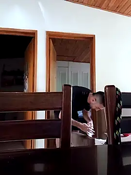 Snapshot of sebasxx97 chatting on February 4, 1:38 pm sebasxx97 online show from February 4, 1:38 pm