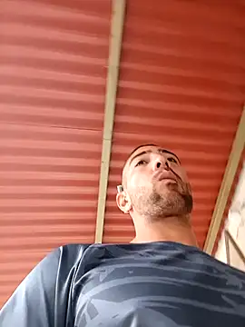 Snapshot of sebasxx97 chatting on March 11, 12:39 pm sebasxx97 online show from March 11, 12:39 pm