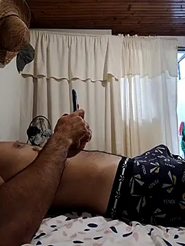 Snapshot of sebasxx97 chatting on September 23, 1:58 pm sebasxx97 online show from September 23, 1:58 pm