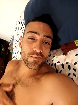 Snapshot of sebasxx97 chatting on September 24, 1:36 pm sebasxx97 online show from September 24, 1:36 pm