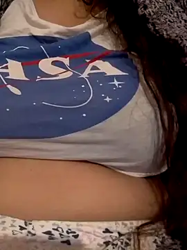 Snapshot of Zanoba-16 chatting on December 17, 9:37 am Zanoba-16 online show from December 17, 9:37 am