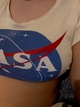 Snapshot of Zanoba-16 chatting on March 26, 12:39 am Zanoba-16 online show from March 26, 12:39 am