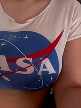 Snapshot of Zanoba-16 chatting on April 4, 11:29 am Zanoba-16 online show from April 4, 11:29 am