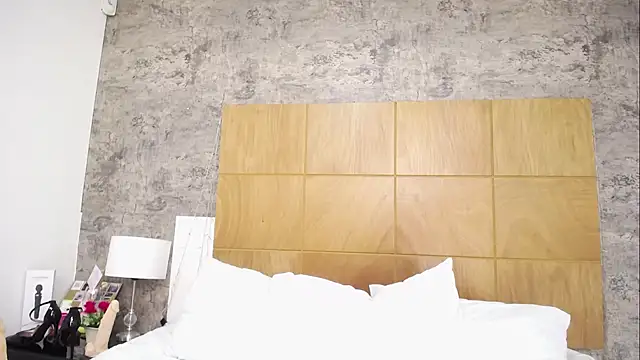 JainaRogers online show from September 16, 4:19 pm