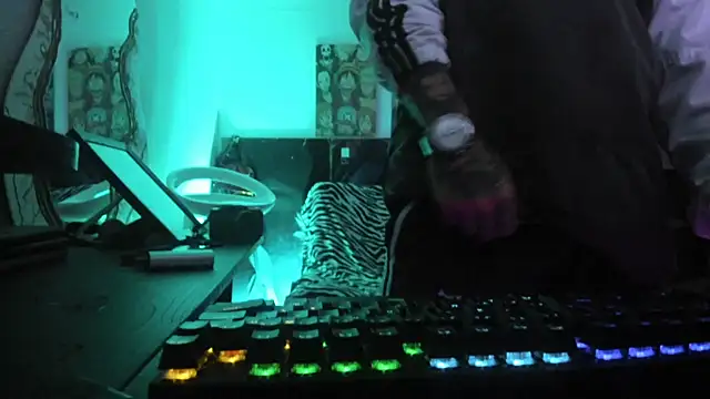 Sisoyalejo420 online show from December 4, 2:32 am