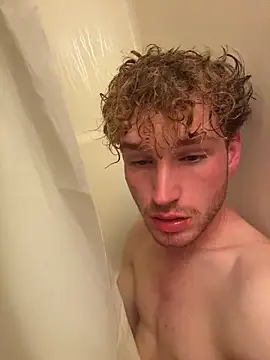 Snapshot of CreamyAustin chatting on October 31, 1:50 am CreamyAustin online show from October 31, 1:50 am