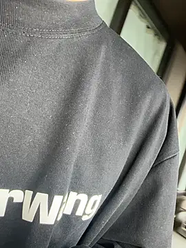 POCARI SWEAT online show from April 9, 1:16 am