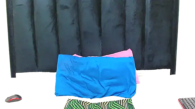 EBONY WILD ASS online show from May 8, 1:11 am