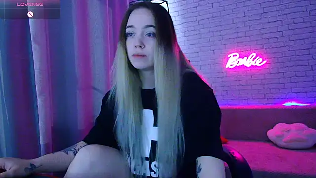 -Stacyy- online show from September 19, 4:58 am