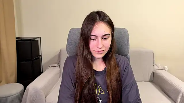 AliceKolltt online show from February 18, 6:59 pm