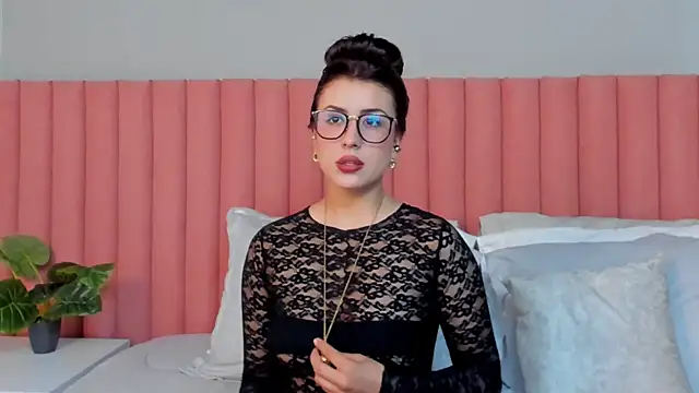 EmaSaenz online show from March 20, 6:57 pm