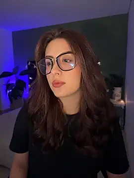 EmaSaenz online show from April 21, 10:56 pm