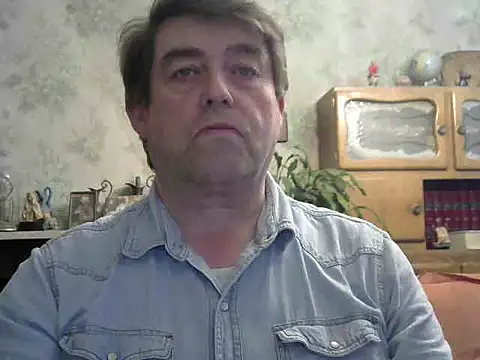 Snapshot of sympatrique chatting on December 12, 5:04 pm sympatrique online show from December 12, 5:04 pm