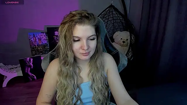 lily williamss online show from January 19, 3:18 am