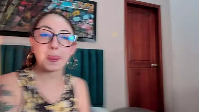 Emilywatsonn online show from December 21, 2:24 pm