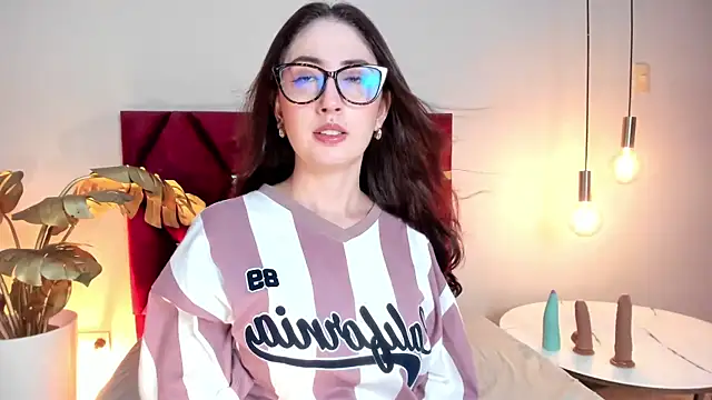 Emilywatsonn online show from February 18, 12:28 am