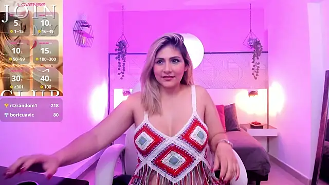 Melanie silver  online show from February 21, 10:48 pm