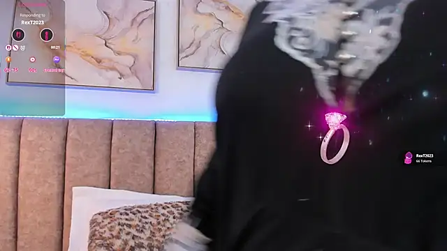 miahkumar online show from November 6, 7:04 pm