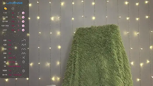 Snapshot of kortny_yo chatting on December 1, 8:53 pm kortny yo online show from December 1, 8:53 pm