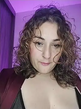 saara queen  online show from November 2, 5:10 am