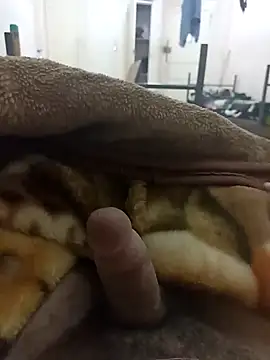 Snapshot of Hot_Boy_2004 chatting on February 2, 1:55 am Hot Boy 2004 online show from February 2, 1:55 am