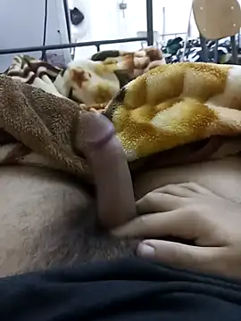 Snapshot of Hot_Boy_2004 chatting on February 6, 11:48 pm Hot Boy 2004 online show from February 6, 11:48 pm