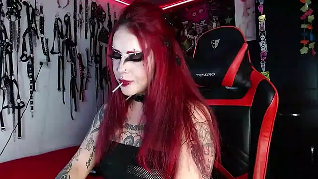 Snapshot of jannaink_ chatting on December 24, 3:38 am jannaink online show from December 24, 3:38 am