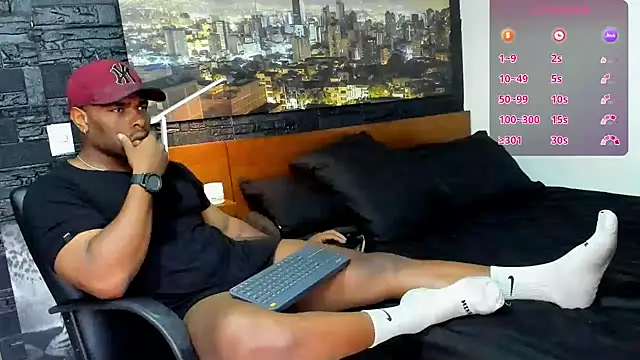 Snapshot of thomas_santtos1 chatting on January 21, 1:11 pm thomas santtos1 online show from January 21, 1:11 pm