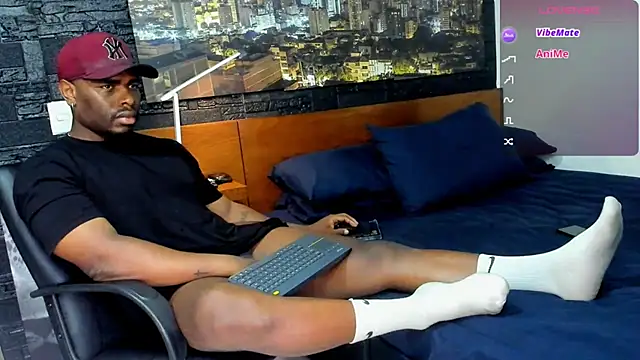 Snapshot of thomas_santtos1 chatting on February 7, 1:11 pm thomas santtos1 online show from February 7, 1:11 pm