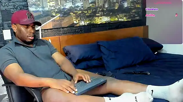 Snapshot of thomas_santtos1 chatting on February 16, 8:55 pm thomas santtos1 online show from February 16, 8:55 pm