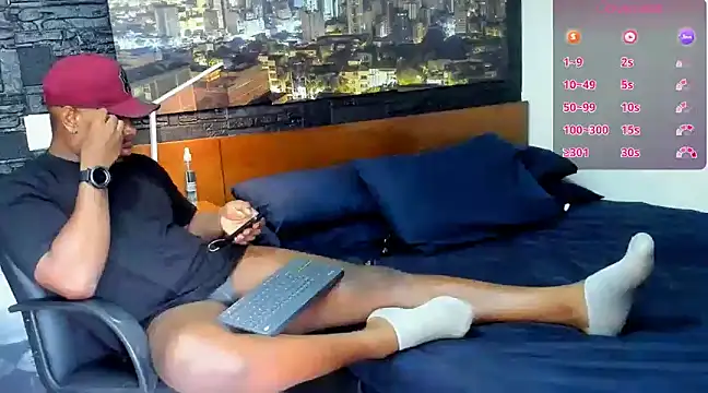 Snapshot of thomas_santtos1 chatting on February 22, 7:36 pm thomas santtos1 online show from February 22, 7:36 pm