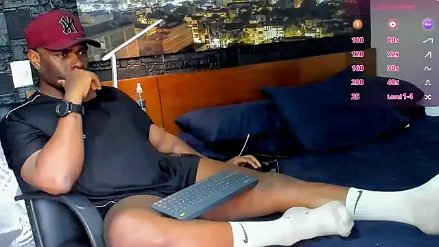 Snapshot of thomas_santtos1 chatting on March 1, 1:40 pm thomas santtos1 online show from March 1, 1:40 pm
