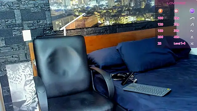 Snapshot of thomas_santtos1 chatting on March 2, 1:49 pm thomas santtos1 online show from March 2, 1:49 pm