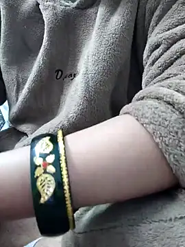 Snapshot of Aaradhya chatting on January 17, 1:47 am Aaradhya online show from January 17, 1:47 am