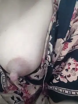 Snapshot of Aaradhya chatting on March 11, 1:16 am Aaradhya online show from March 11, 1:16 am