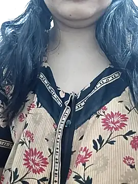 Snapshot of Aaradhya chatting on March 18, 1:00 am Aaradhya online show from March 18, 1:00 am