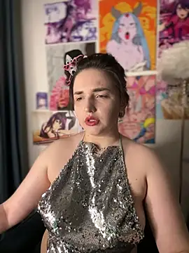 HoneySweetBee online show from April 8, 9:37 pm