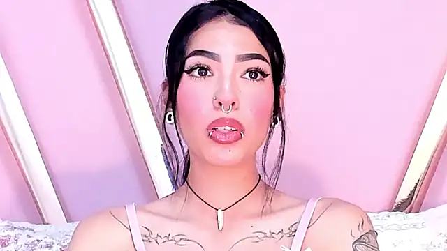 Snapshot of Eva_Benely chatting on January 21, 3:48 am Eva Benely online show from January 21, 3:48 am