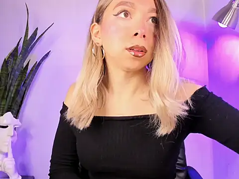 Snapshot of victoria_qq chatting on November 4, 4:17 pm victoria qq online show from November 4, 4:17 pm