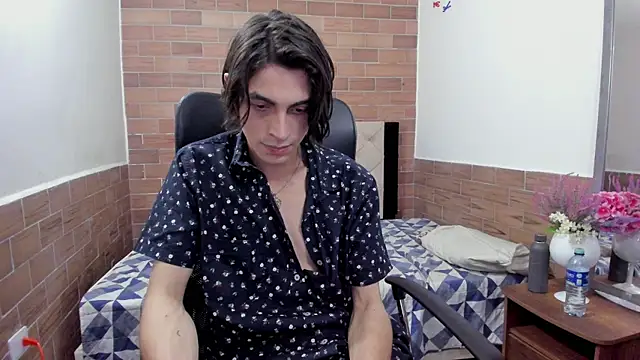 Snapshot of MIKE_HUNTER7 chatting on January 10, 6:42 am MIKE HUNTER7 online show from January 10, 6:42 am