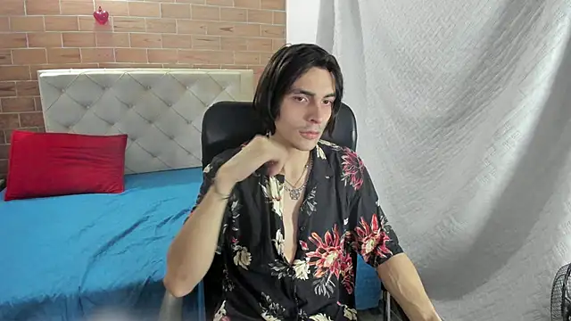 Snapshot of MIKE_HUNTER7 chatting on February 10, 12:29 pm MIKE HUNTER7 online show from February 10, 12:29 pm