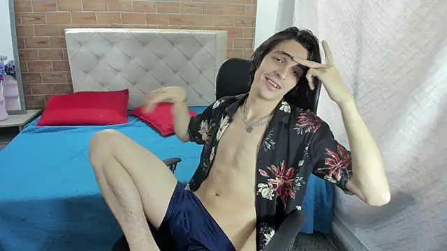 Snapshot of MIKE_HUNTER7 chatting on February 10, 4:36 pm MIKE HUNTER7 online show from February 10, 4:36 pm