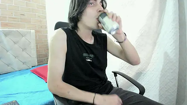 Snapshot of MIKE_HUNTER7 chatting on February 24, 1:42 pm MIKE HUNTER7 online show from February 24, 1:42 pm