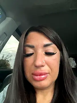 Snapshot of RuslanaXX chatting on October 30, 2:02 am RuslanaXX online show from October 30, 2:02 am