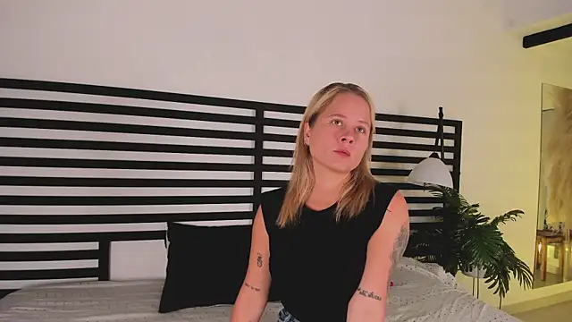 stefanny ruiz  online show from January 23, 12:19 pm