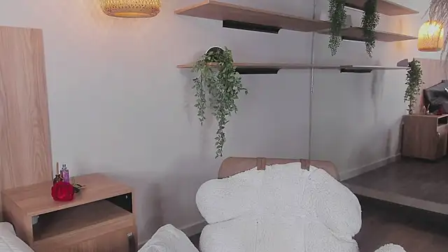 stefanny ruiz  online show from March 22, 12:14 pm