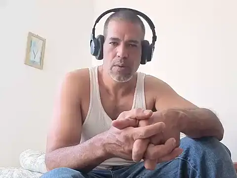 jackbigcock11 online show from April 14, 10:16 pm