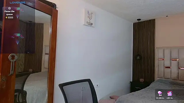 Snapshot of Noah_Smith04 chatting on January 16, 4:55 pm Noah Smith04 online show from January 16, 4:55 pm