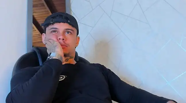 NoahhBrown online show from March 15, 2:56 am