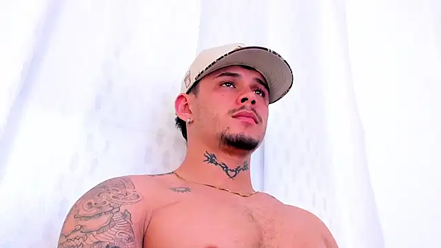 NoahhBrown online show from September 15, 4:34 am